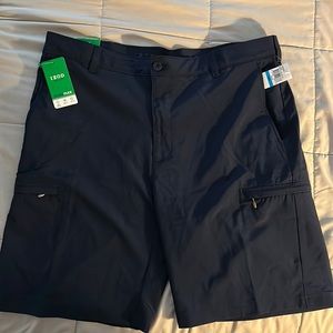 Men’s shorts- Izod Golf swingflex waist band straight fit size 36 navy